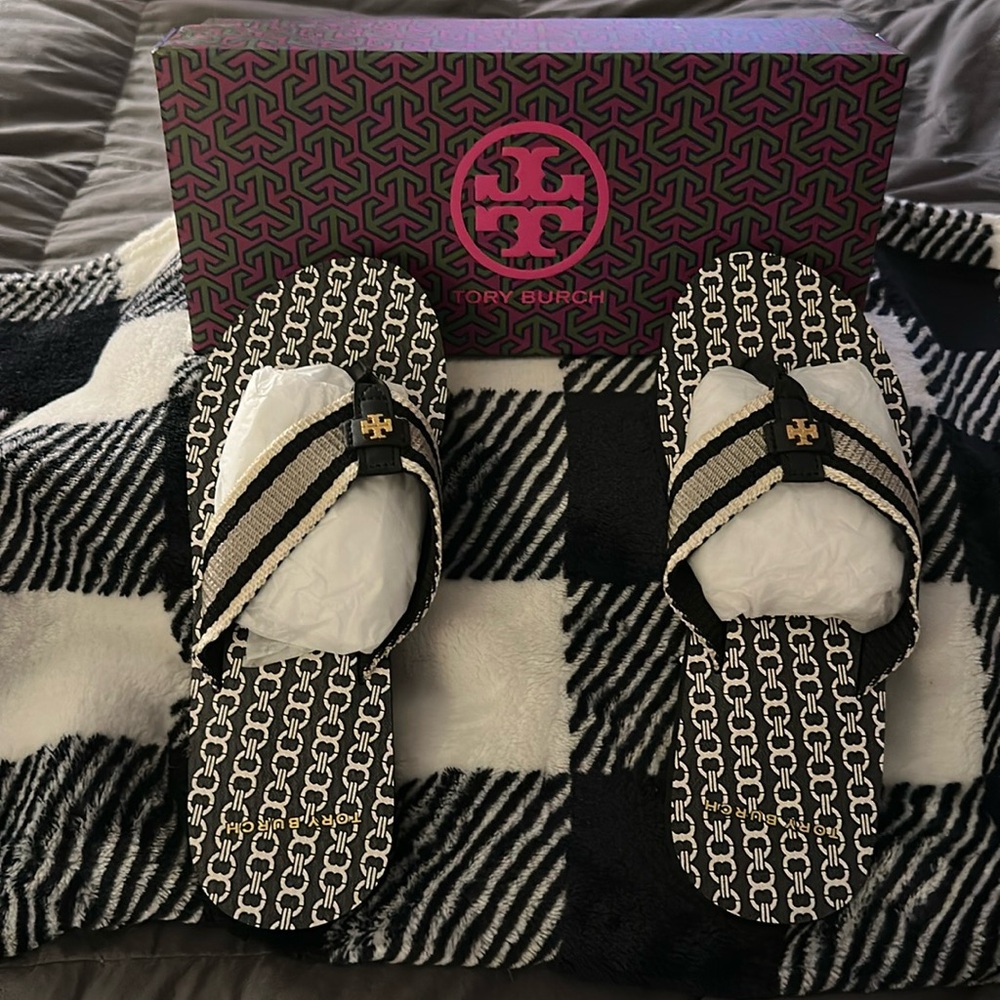 Tory Burch flip flop